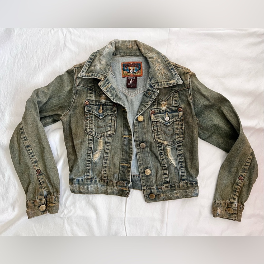 NWOT TRUE RELIGION DISTRESSED JEAN JACKET (SIZE SMALL)